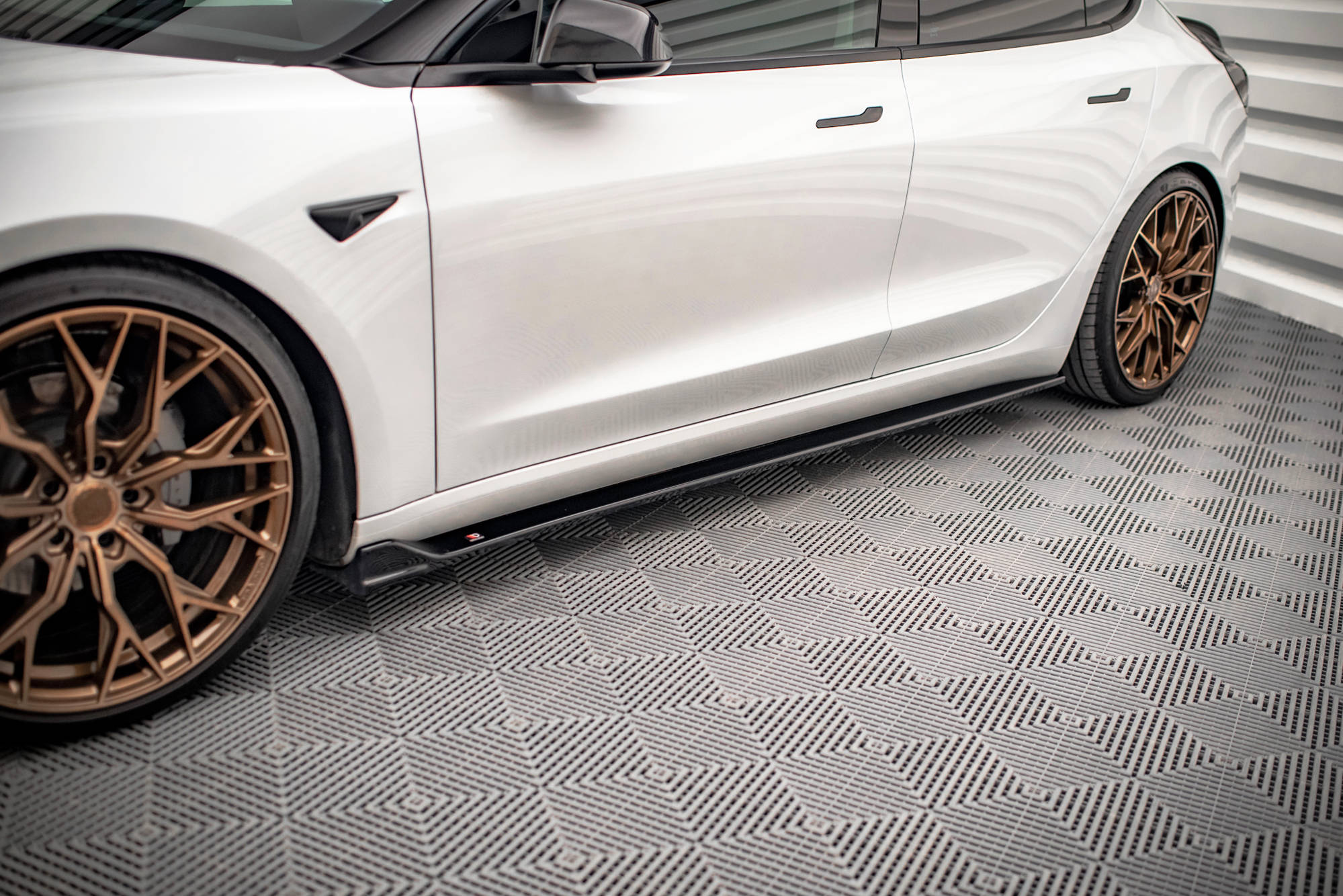 Maxton Design side Skirts V.2 M3/M3H - Bild 3
