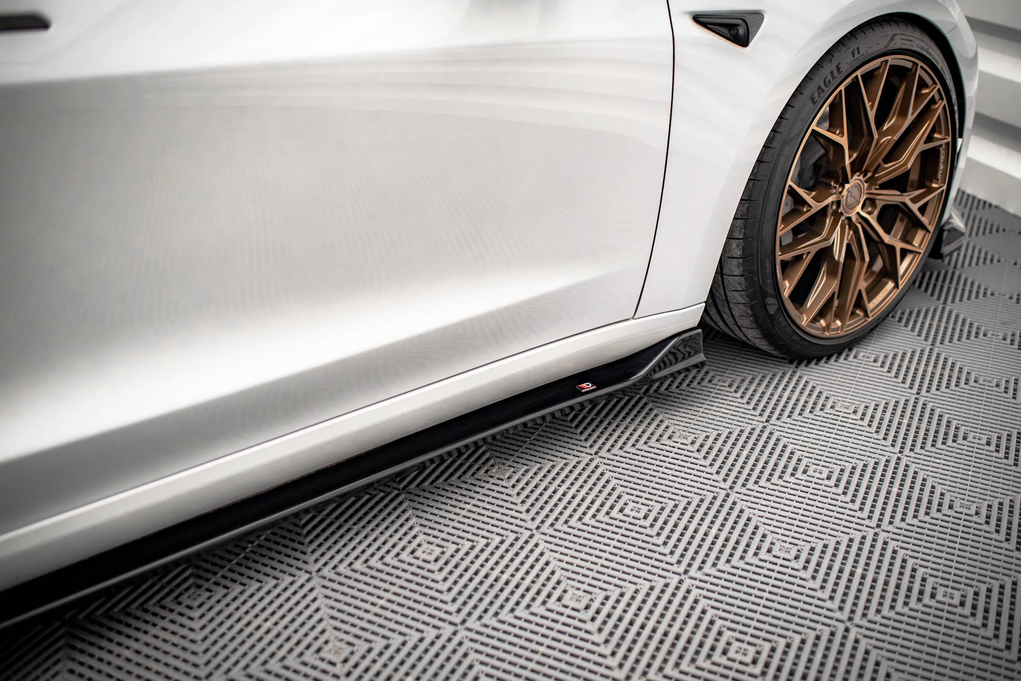 Maxton Design side Skirts V.2 M3/M3H - Bild 4