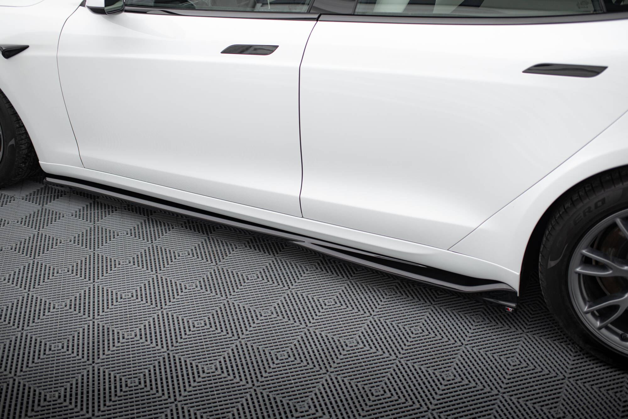 Maxton Side Skirts V.1 MS 2021+ - Bild 4