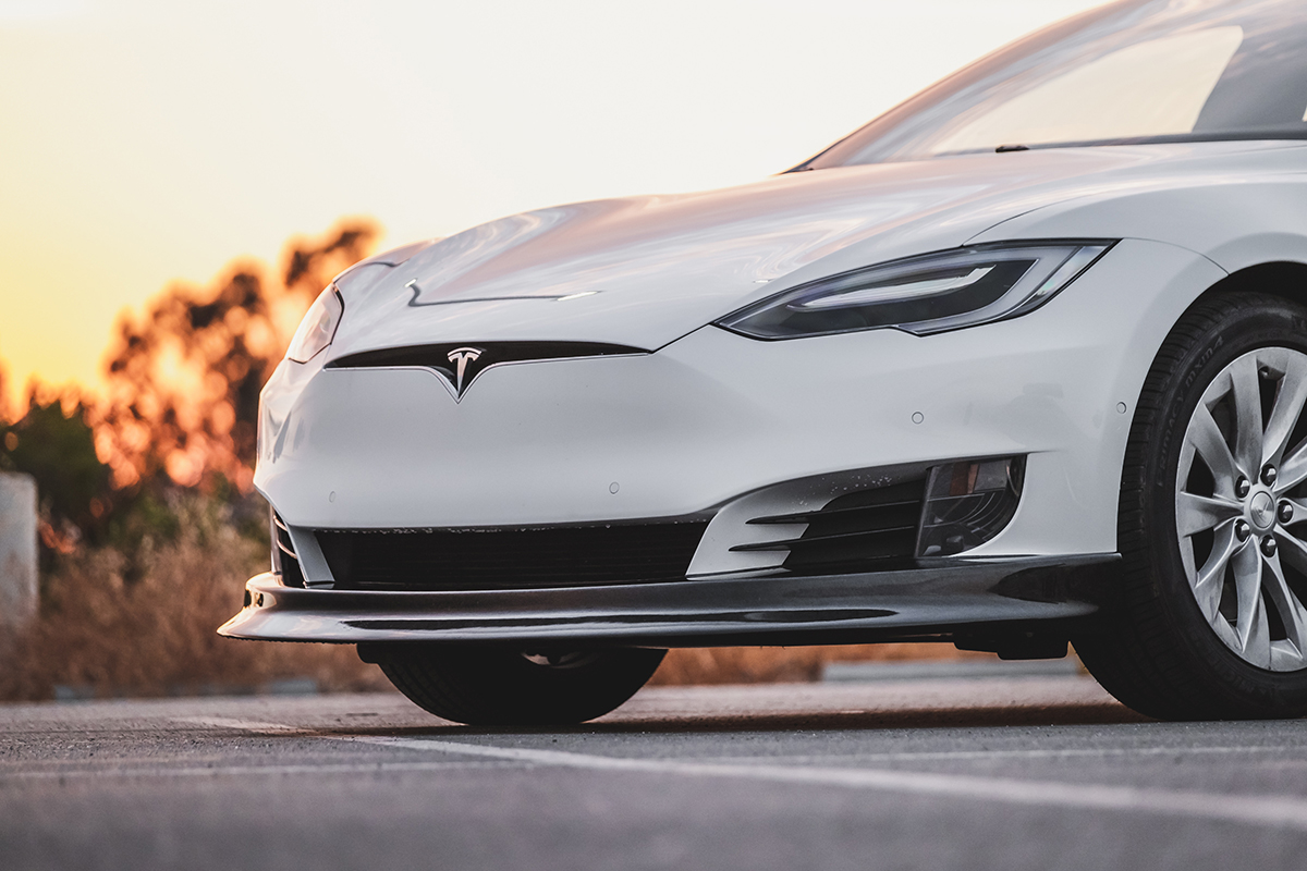 MaierEV Front spoiler - Blank kolfiber - Model S - Bild 2