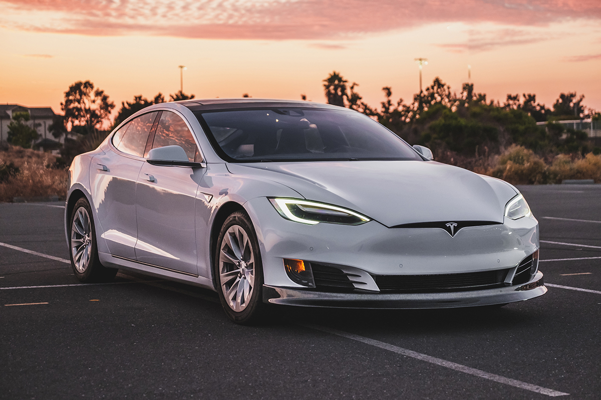 MaierEV Front spoiler - Blank kolfiber - Model S - Bild 3